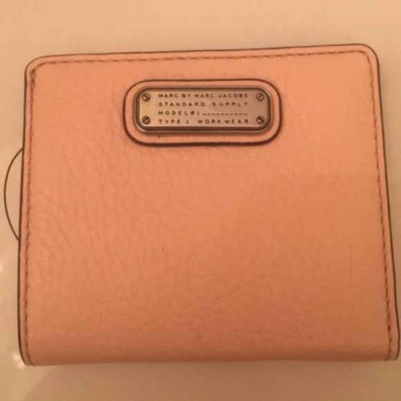 Marc Jacobs Wallet - Picture 4 of 6
